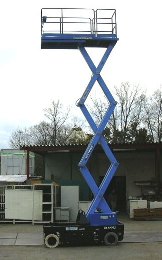  Scissor Lift (Élévatrice à ciseaux)