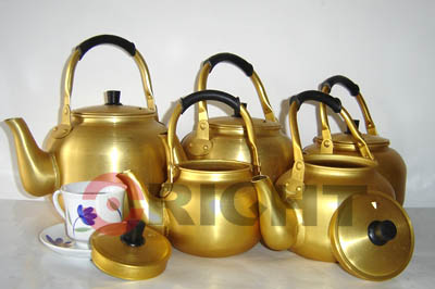  Yellow Aluminum Kettle (Bouilloire en aluminium jaune)