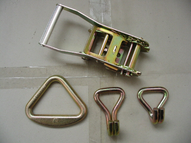  Cargo Control Hardware (Matériel de contrôle du fret)