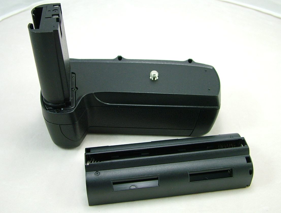  Battery Holder For Nikon D70 (Batteriehalter für Nikon D70)