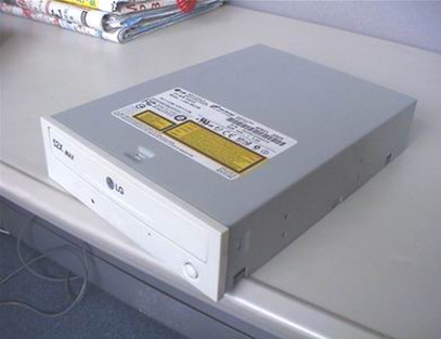 CD-ROM / CD-ROM (CD-ROM / CD-ROM)