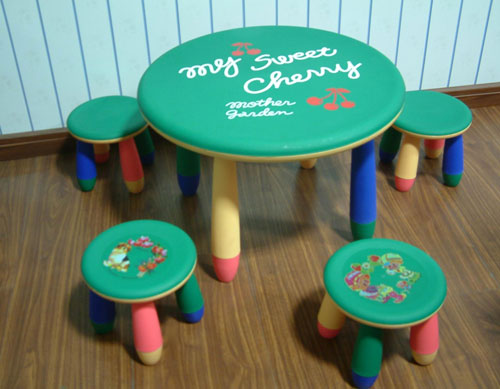  Children Table With Stool (Дети таблице кал)