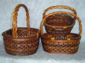  Weaving Baskets (Le tissage de paniers)