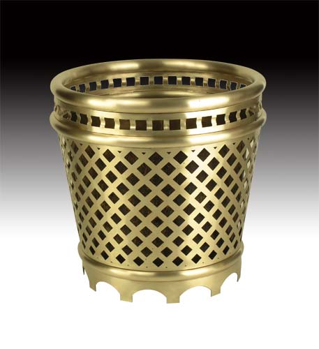  Elegant Solid Metal Planter (Elegant Solid Metal Planter)