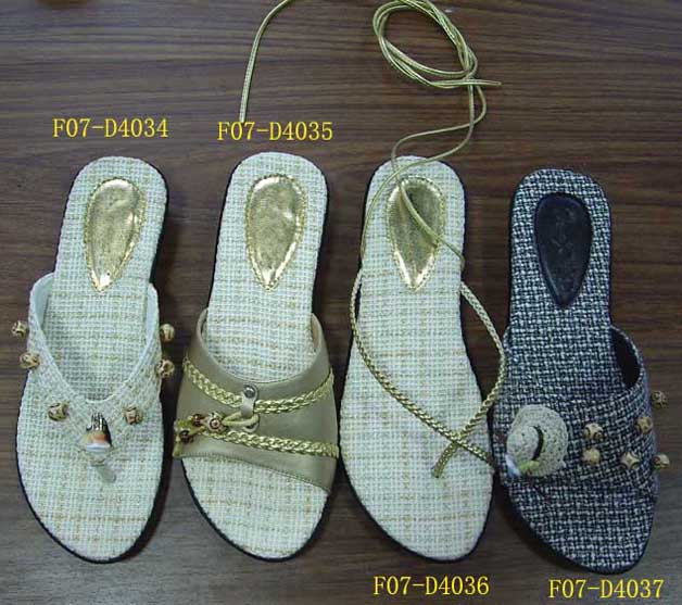  Ladies Fashion Slippers ()