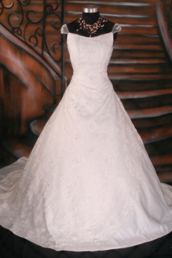  Wedding Gowns 980 With Underskirt