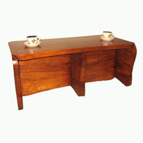  Wooden coffee table (Table basse en bois)
