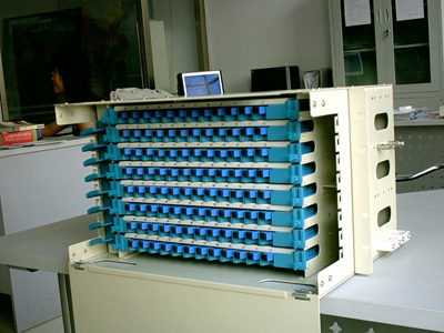  Fiber Optic Equipment (Fiber Optic Equipment)