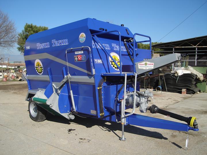  Feed Mixer And Distributor Trailer (Канал микшера и распространителя Trailer)