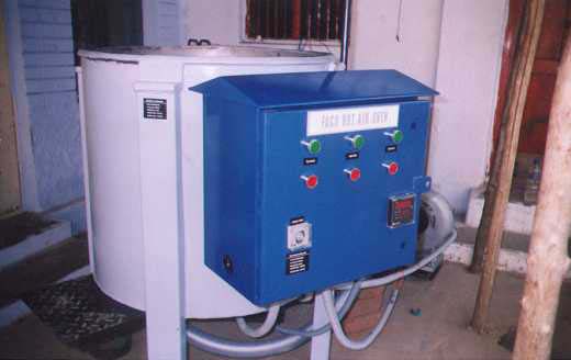  Centrifuge Cum Hot Air Oven (Центрифуги Cum горячего воздуха духовки)