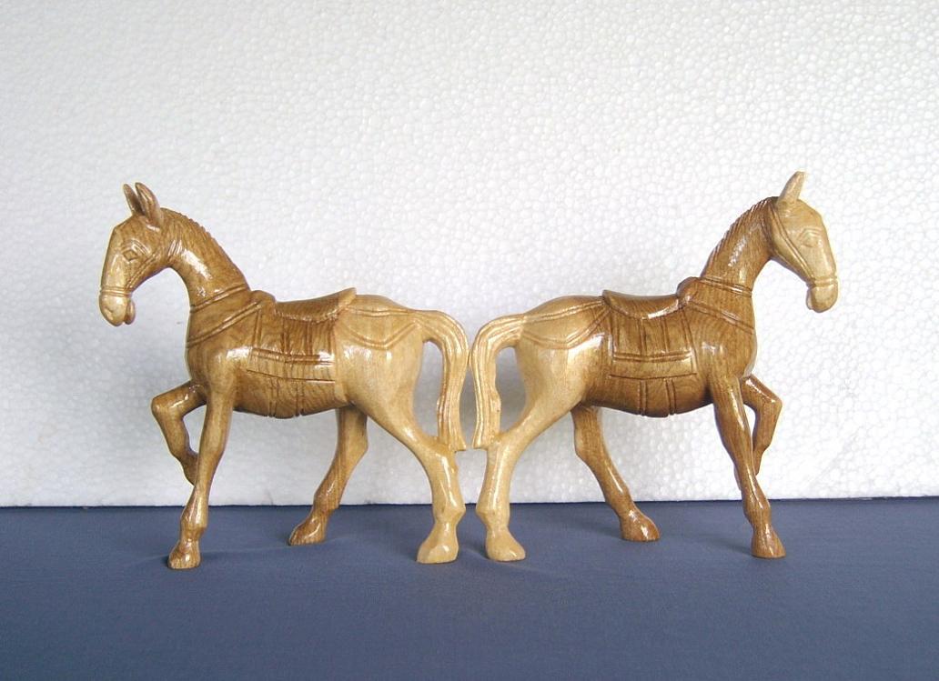  Pair Of Crafting Horse (Pair of Crafting Horse)