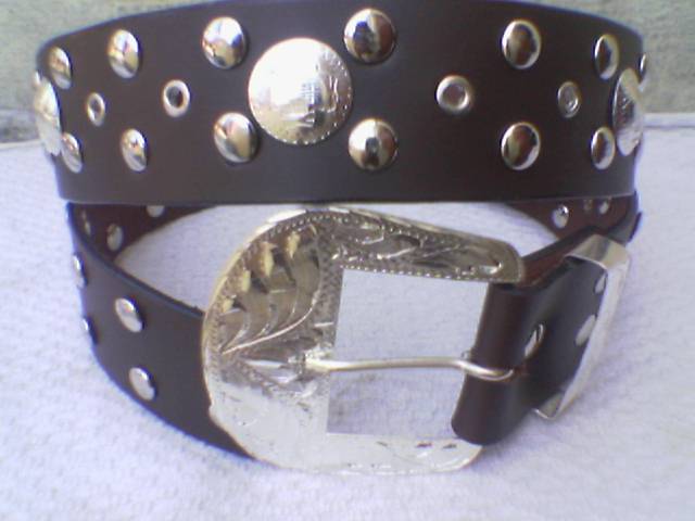  Studded Belts (Шипованные ремни)