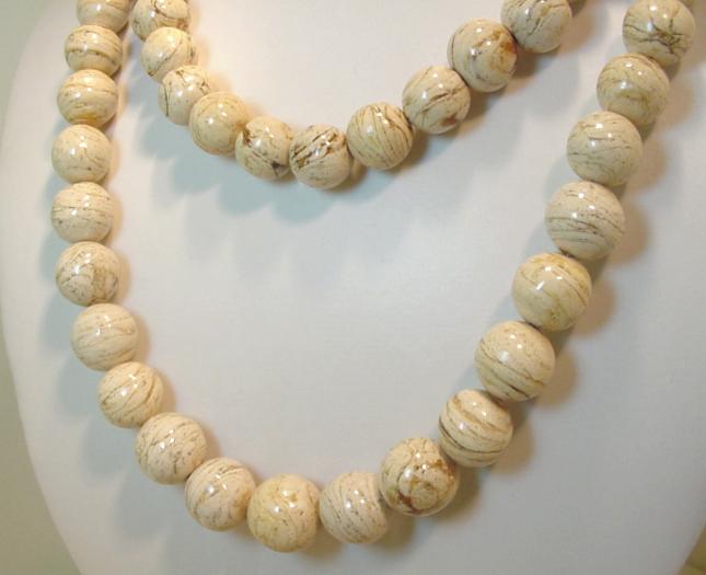  White Amber Necklace & Beads (Белый янтарное ожерелье & бусы)