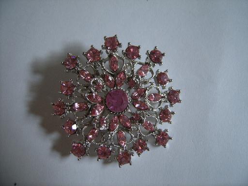  Brooch (Брошь)