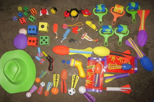  Plastic Toys ( Plastic Toys)