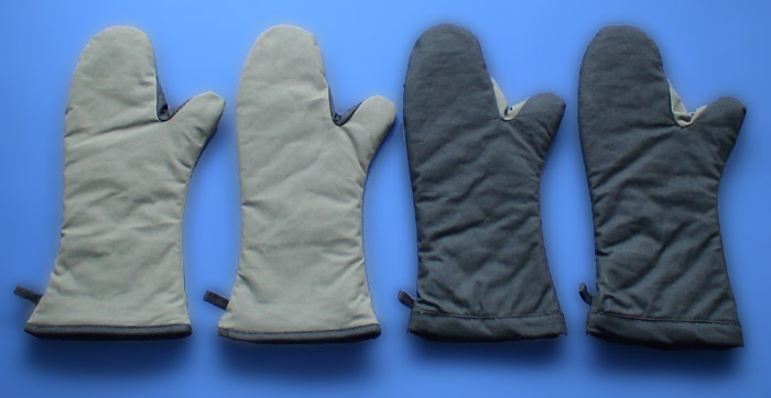  Oven Mitts (Temperature Protection) (Gants isolants (Temperature Protection))