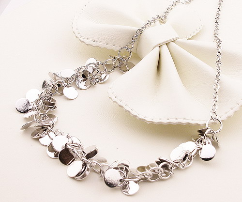  Silver Necklace (Серебряное ожерелье)