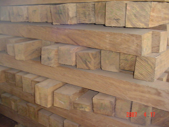  Cumaru Wood (Cumaru Holz)