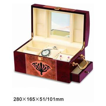  Wooden Jewelry Box (Деревянный Jewelry Box)