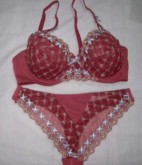 Lingerie (Unterwäsche)