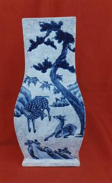 Vase of Qing Dynasty (Вазу династии Цин)