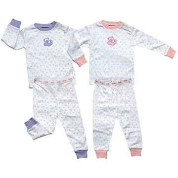  Infant Garments (Les vêtements pour nourrissons)