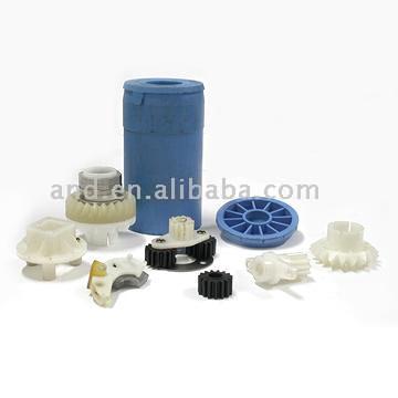  Plastic Parts (De pièces en plastique)