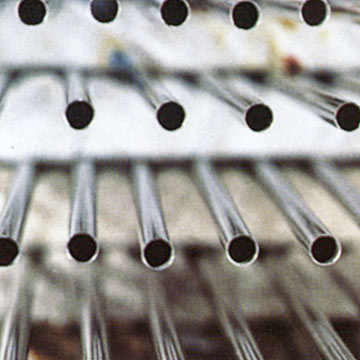  Precision Steel Tubes (Precision Tubes en acier)