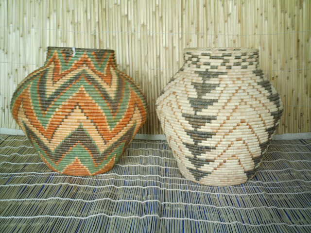 Vases (Ваз)