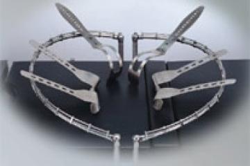  Omni-Bearing Retractor for Abdominal Surgery (Omni-Bearing de rappel pour Chirurgie abdominale)