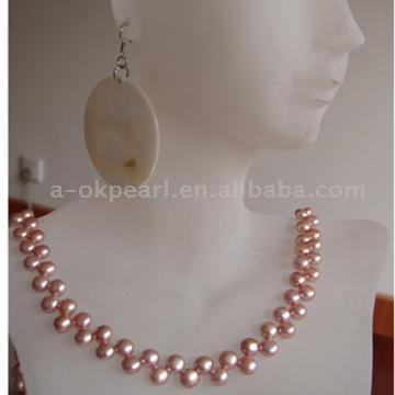  Pearl Necklace and Earring