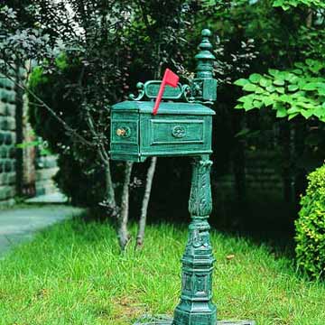  Cast Aluminum Mailbox