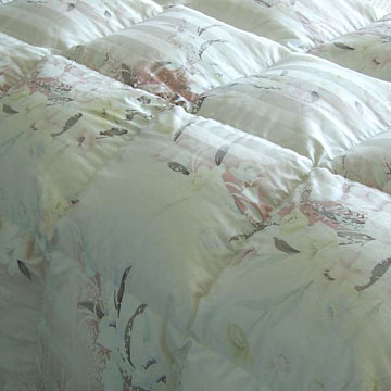  Down and Feather Pillows (Пух и перо подушки)