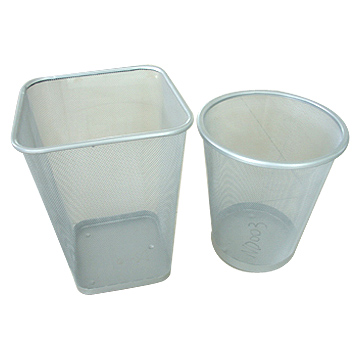  Dustbin and Wastebin (Poubelle et poubelle)