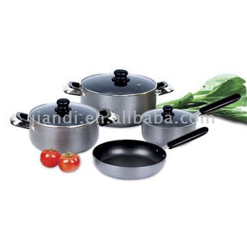  7pc Hard-Anodized Aluminum Cookware Set (7pc Hard-Batterie de cuisine en aluminium anodisé)