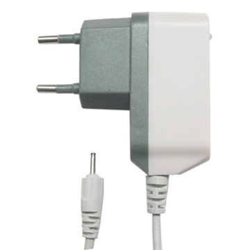  Mobile Phone Charger (Handy-Ladegerät)