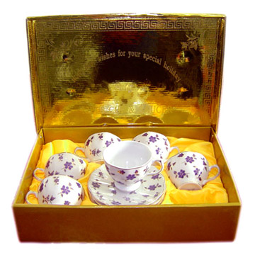  Cups and Saucers (Чашки с блюдцами)