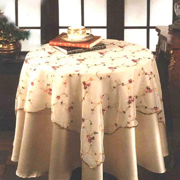  Embroidered Table Cloth (Nappe brodée)