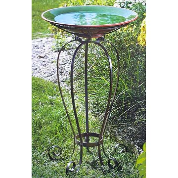  Terracotta Birdbath and Stand (Terracotta Birdbath et Stand)