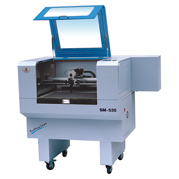  Automatic Pickup Positioning Laser Label Cutter SM535 (Автоматическая Pickup позиционирования лазерного Label Cutter SM535)