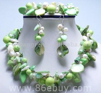  18/8/2.5" Green Shell, Pearl, Turquoise Necklace Set (18/8/2.5 "Shell Green, Pearl, Turquoise Necklace Set)