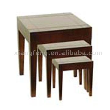  Wooden Table (Table en bois)
