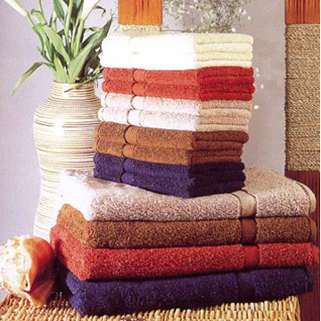  Terry Bath Towels With Satin Borders (Serviettes de bain en éponge avec des bordures en satin)