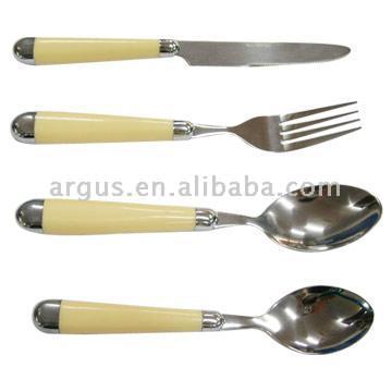  Tableware Set with PP, PS or ABS Handles