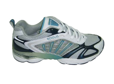  Sports Shoes (Chaussures de sport)