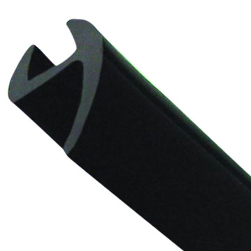  Universal Molding ( Universal Molding)