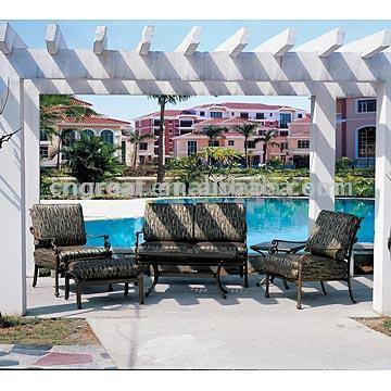  Cast Aluminum Furniture (Les meubles en fonte d`aluminium)