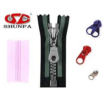  Zipper and Slider (Zipper et Slider)