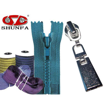 Plastic Zippers (Fermetures à glissière en plastique)