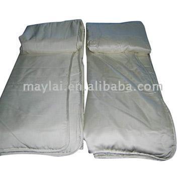  Babies` Silk Duvets (Couettes en soie Babies `)